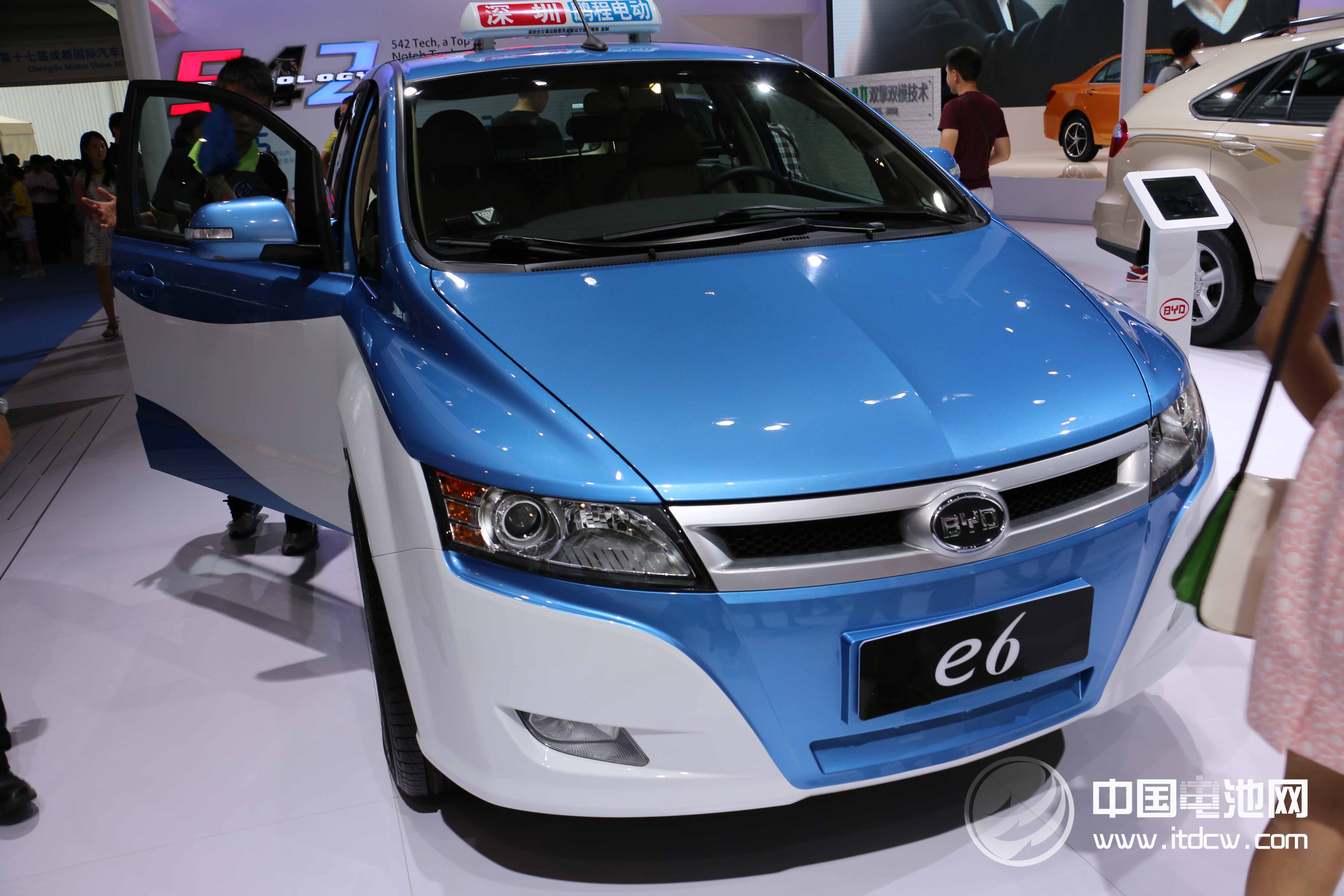 年底前純電動(dòng)公交車(chē)將達(dá)1600輛 杭州有615臺(tái)比亞迪 年底前純電動(dòng)公交車(chē)將達(dá)1600輛 杭州有615臺(tái)比亞迪