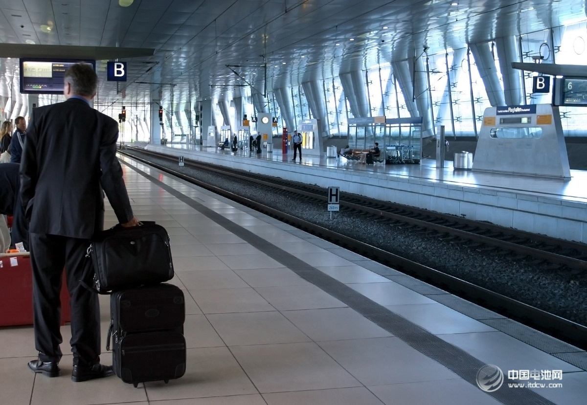 帥福得與法國國家鐵路公司簽訂數(shù)百萬歐元巨額蓄電池合同