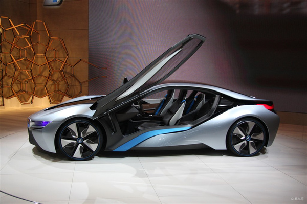 寶馬電動(dòng)汽車或堅(jiān)持三元鋰電池路線  超越特斯拉？