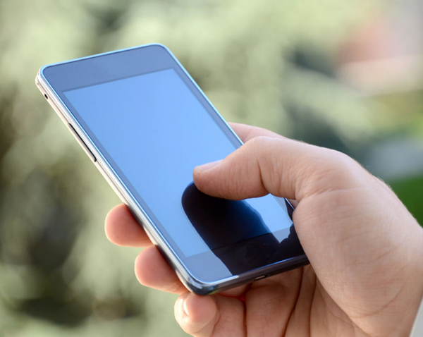 全球智能手機(jī)出貨量在2015年將首度出現(xiàn)個(gè)位數(shù)增長(zhǎng) 全球智能手機(jī)出貨量在2015年將首度出現(xiàn)個(gè)位數(shù)增長(zhǎng)