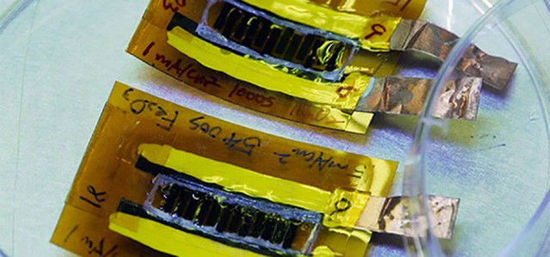 激光感應(yīng)石墨烯超級(jí)電容有望應(yīng)用于可穿戴設(shè)備