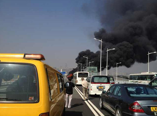 香港電動巴士爆燃