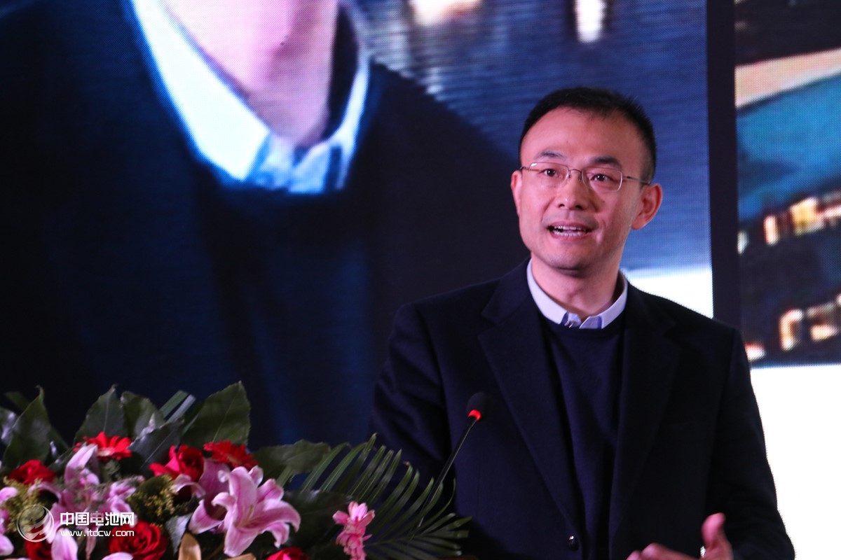 北汽新能源黨委書記、總經理鄭剛