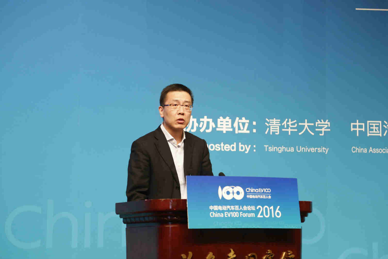 國務(wù)院發(fā)展研究中心產(chǎn)業(yè)經(jīng)濟研究部部長趙昌文 國務(wù)院發(fā)展研究中心產(chǎn)業(yè)經(jīng)濟研究部部長趙昌文