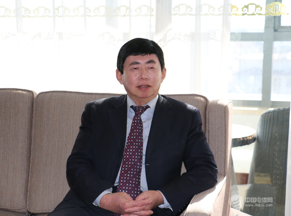 山東省汽車行業(yè)協(xié)會常務副會長兼秘書長 魏學勤 山東省汽車行業(yè)協(xié)會常務副會長兼秘書長 魏學勤