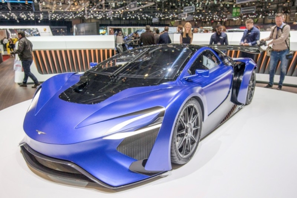 中國企業(yè)Techrules展出的酷炫概念車引人駐足