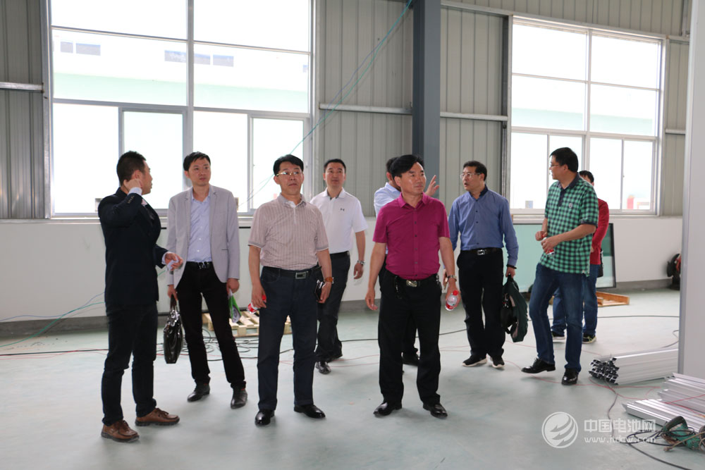 調研團參觀企業二期籌備情況 調研團參觀企業二期籌備情況