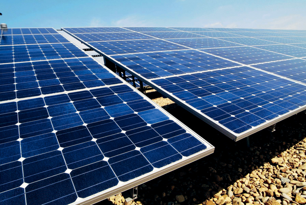 光伏業：補貼逐步下調倒逼創新甚至出現搶裝潮