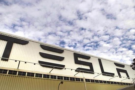 特斯拉：松下是Model 3唯一電池供應商 三星股價下跌約8%