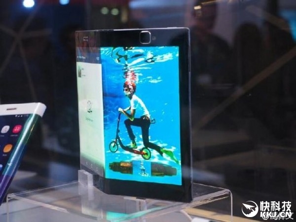 屏幕主板電池都能彎曲！聯(lián)想展示真正柔性手機(jī)