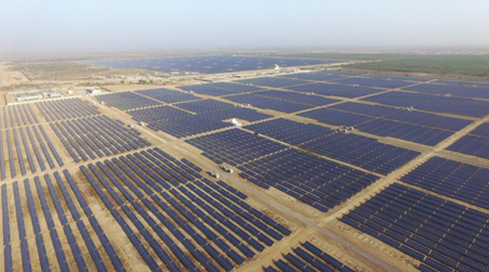 中興能源巴基斯坦300兆瓦光伏電站航拍實(shí)景圖 中興能源巴基斯坦300兆瓦光伏電站航拍實(shí)景圖