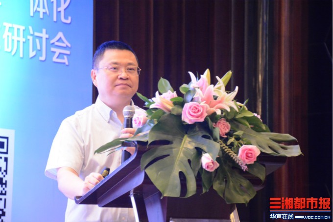 易事特股份有限公司董事長何思模 易事特股份有限公司董事長何思模