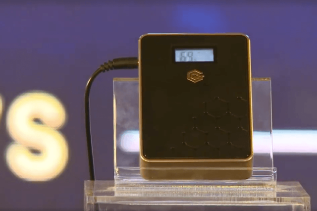 石墨烯電池給11英寸MBA充滿電 只需要15分鐘 石墨烯電池給11英寸MBA充滿電 只需要15分鐘