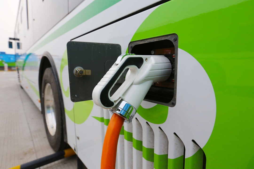 數(shù)量多\規(guī)模大\現(xiàn)狀雜 新能源客車維護(hù)保養(yǎng)標(biāo)準(zhǔn)亟待出臺(tái) 數(shù)量多\規(guī)模大\現(xiàn)狀雜 新能源客車維護(hù)保養(yǎng)標(biāo)準(zhǔn)亟待出臺(tái)