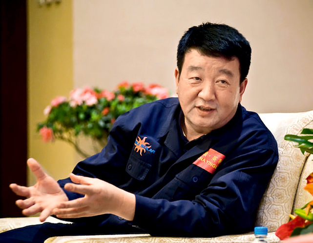 苗連生卸任英利董事長轉向幕后 光伏巨頭路在何方？