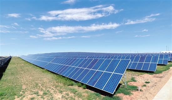 上半年光伏發(fā)電新增裝機(jī)規(guī)模超過20GW 同比增近3倍 上半年光伏發(fā)電新增裝機(jī)規(guī)模超過20GW 同比增近3倍