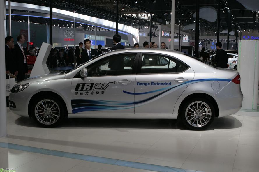 行駛里程之痛：增程技術(shù)為電動汽車權(quán)宜之計？