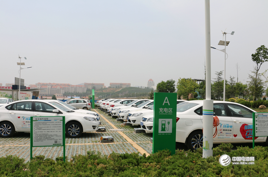 特來電充電樁 攝影/中國電池網 陳芳芳 特來電充電樁 攝影/中國電池網 陳芳芳