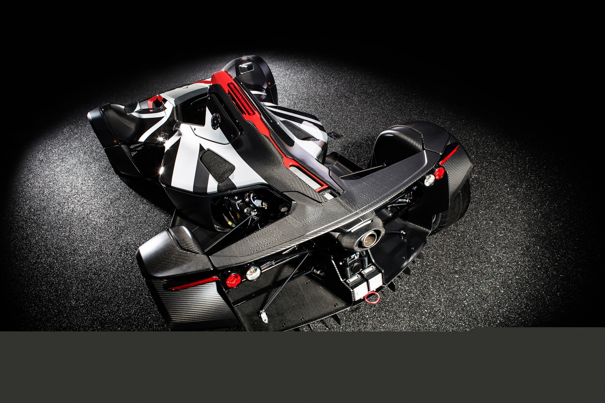 英國(guó)車企打造全球首臺(tái)石墨烯車身汽車 強(qiáng)度大增