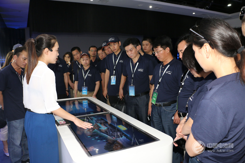 電池百人會企業(yè)家參觀中國新能源生態(tài)科技館