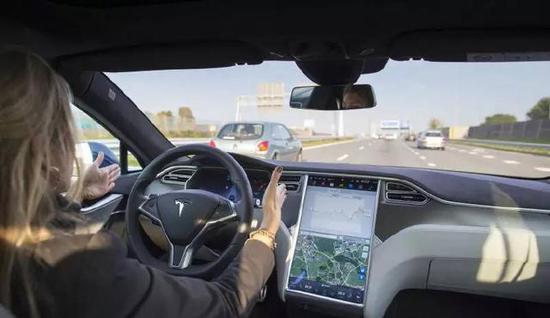 雙重保障 前所未有 特斯拉第二代自動駕駛系統曝光 雙重保障 前所未有 特斯拉第二代自動駕駛系統曝光