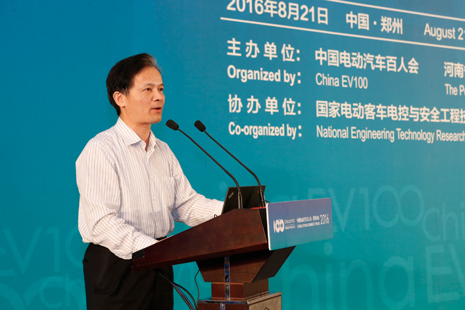 中國工程院秘書長、院士 鐘志華