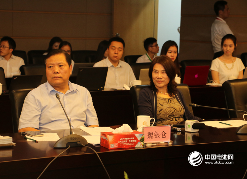 董明珠:站得高才能看得遠 收購銀隆是戰略布局 董明珠:站得高才能看得遠 收購銀隆是戰略布局