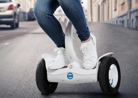 北京平衡車馬路封殺令落地如何?交警坦言執(zhí)法難 北京平衡車馬路封殺令落地如何?交警坦言執(zhí)法難