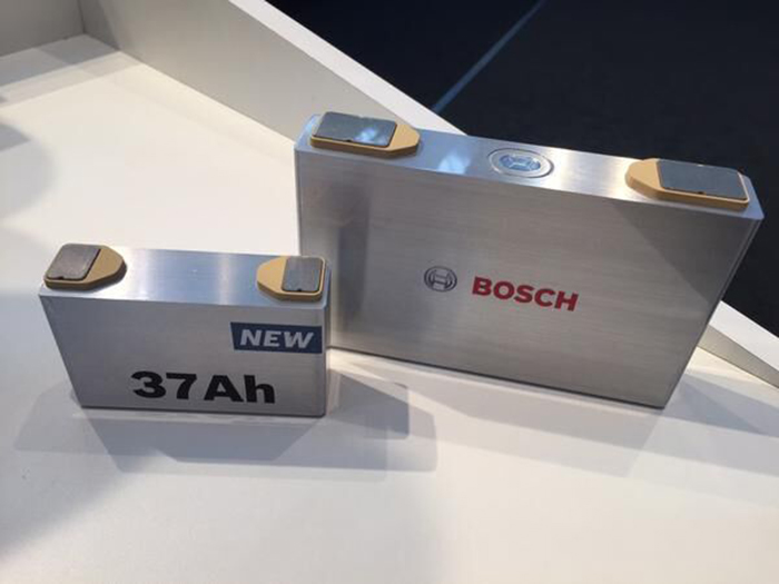 改善電動汽車安全性 固態電池走向產業化道路了嗎? 改善電動汽車安全性 固態電池走向產業化道路了嗎?