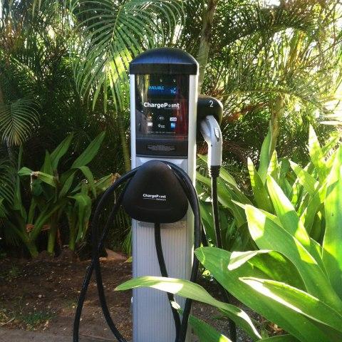 電動汽車即將引爆市場 主流廠商將面臨哪些挑戰？