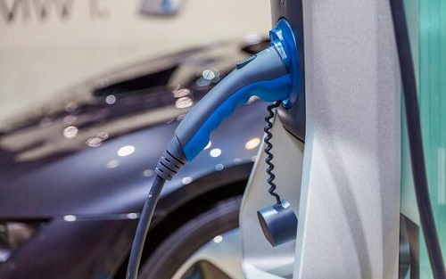 市場熱火不懼補(bǔ)貼退坡 新能源汽車爆將迎爆發(fā) 市場熱火不懼補(bǔ)貼退坡 新能源汽車爆將迎爆發(fā)