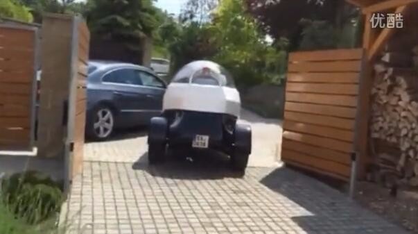 捷克首輛3D打印電動汽車4ekolka 最高時速達55公里/小時