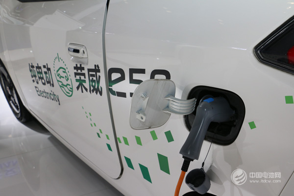 中汽協(xié)：9月新能源汽車(chē)生產(chǎn)4.3萬(wàn)輛 銷(xiāo)售4.4萬(wàn)輛