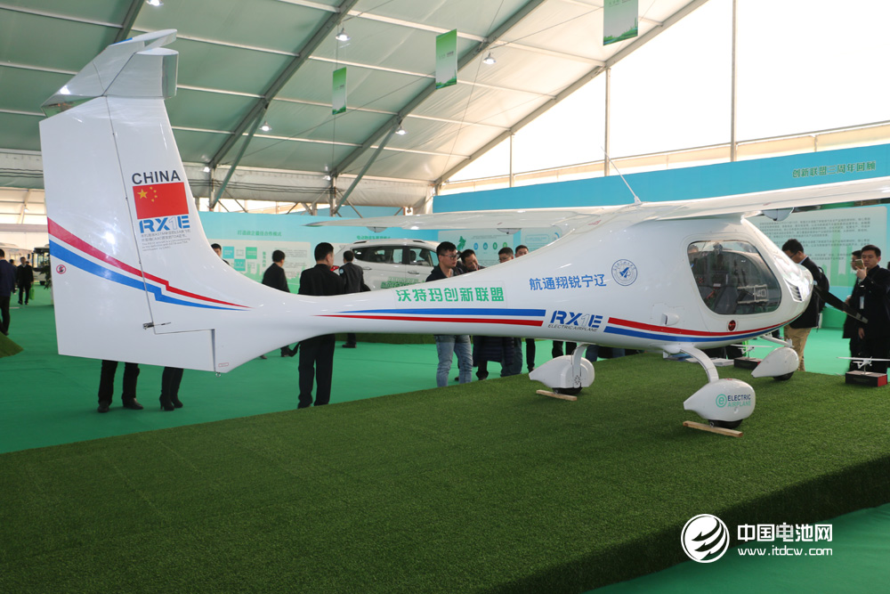 新能源雙座輕型飛機銳翔RX1E