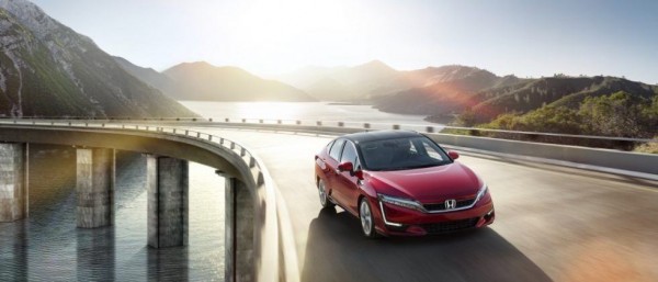 本田首批氫燃料電池汽車Clarity已開始交付消費者 本田首批氫燃料電池汽車Clarity已開始交付消費者