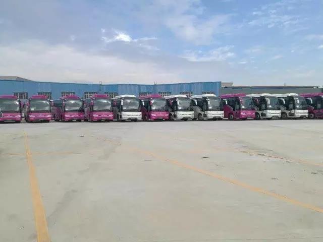 廈門金龍旅行車成功下線 裝配雄韜EV動力電池 廈門金龍旅行車成功下線 裝配雄韜EV動力電池