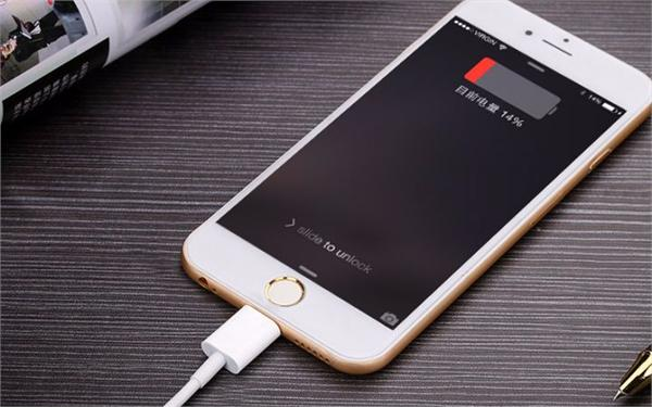 國內移動電源生產商已超5000家 盤點2016年市場5大演進趨勢 國內移動電源生產商已超5000家 盤點2016年市場5大演進趨勢