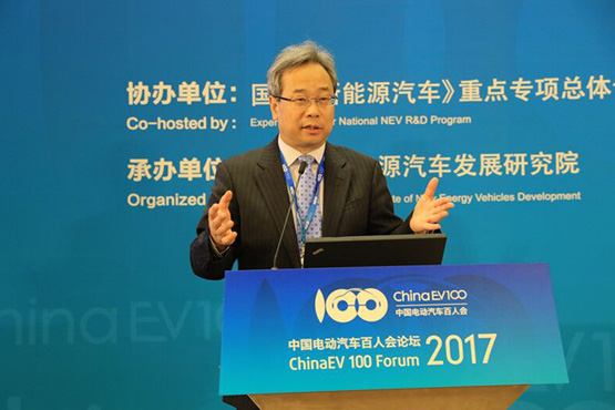 國務院發(fā)展研究中心產(chǎn)業(yè)經(jīng)濟研究部部長趙昌文