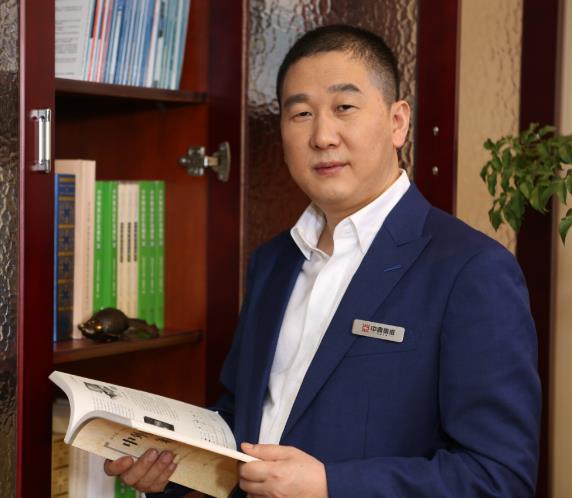 無錫中鼎物流設(shè)備有限公司 董事長兼總經(jīng)理 張科