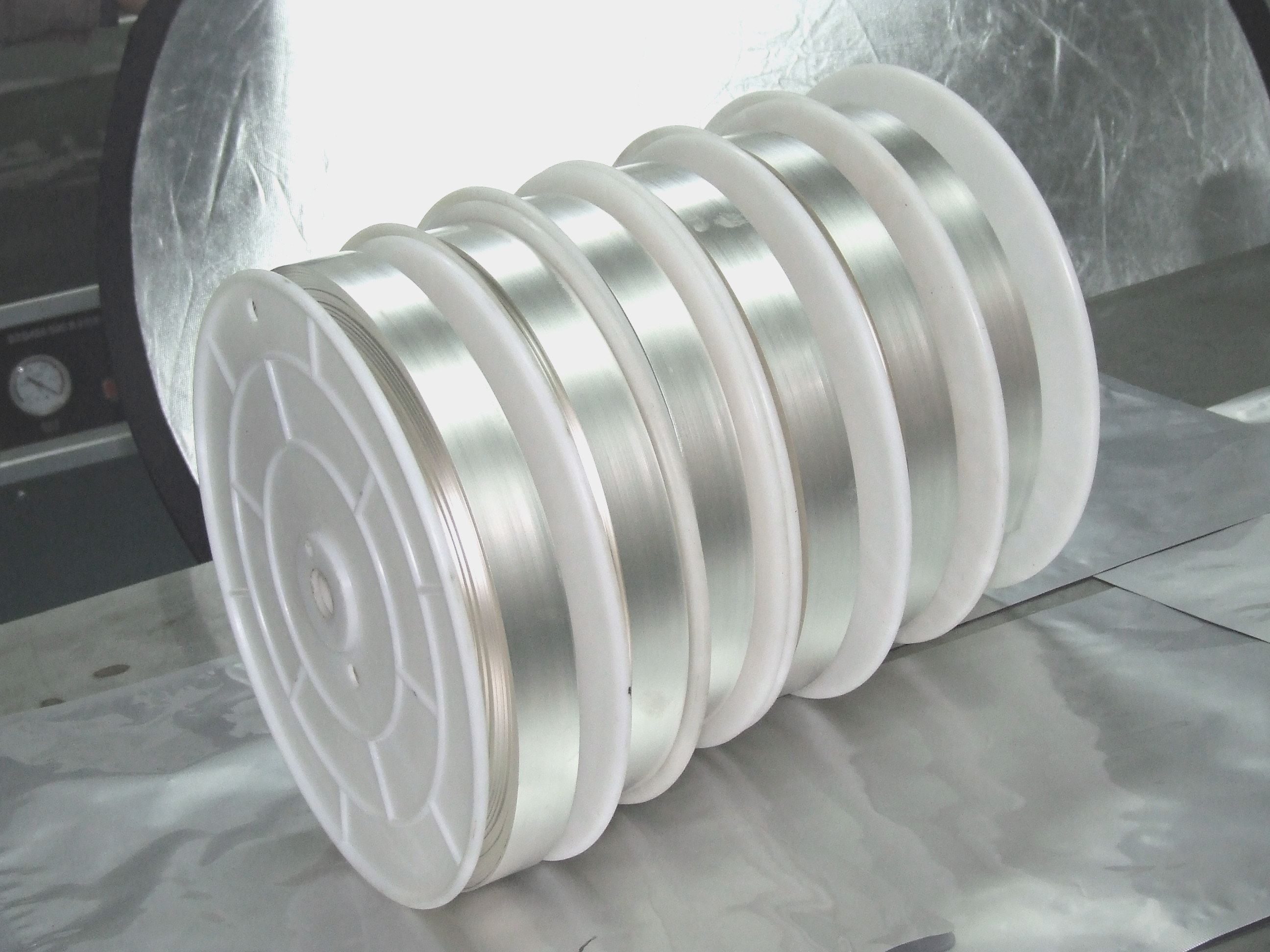 昆瑜鋰業(yè)：全球唯一造出超寬超薄鋰帶的企業(yè)