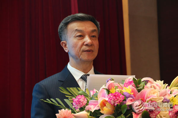 中國塑料加工工業協會常務副理事長兼秘書長朱文瑋 中國塑料加工工業協會常務副理事長兼秘書長朱文瑋