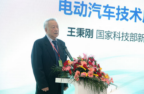 王秉剛：銀隆快充技術將成為新能源車市場化的一個優先選擇