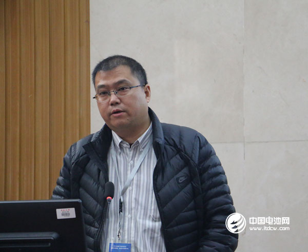 真鋰研究首席分析師墨柯 真鋰研究首席分析師墨柯