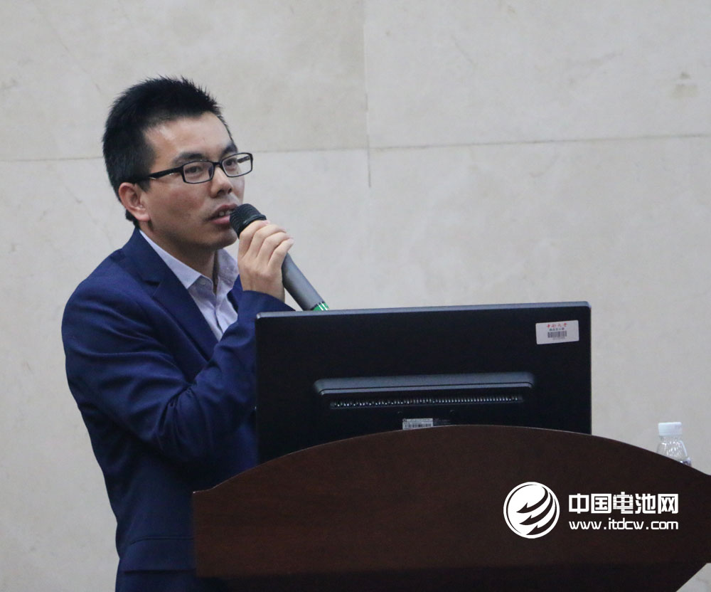 工信部賽迪顧問新能源汽車產業(yè)研究中心總經理吳輝 工信部賽迪顧問新能源汽車產業(yè)研究中心總經理吳輝