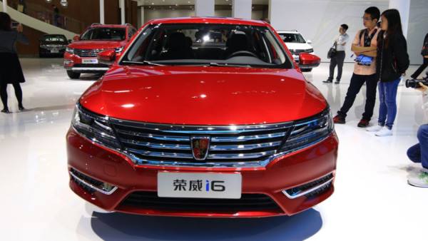 缺了“互聯(lián)網(wǎng)”這條腿 傳統(tǒng)汽車企業(yè)還能走多遠(yuǎn)？