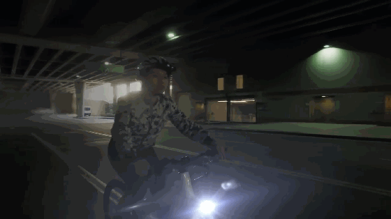 這款智能電動自行車厲害了：續航80公里而且很安全