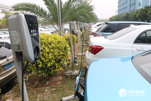 不限號 能走公交道 為何私家車主對新能源車“不感冒” 不限號 能走公交道 為何私家車主對新能源車“不感冒”