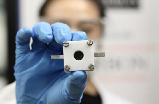 悉尼大學開發鋅空氣電池 儲電量是手機鋰離子電池五倍