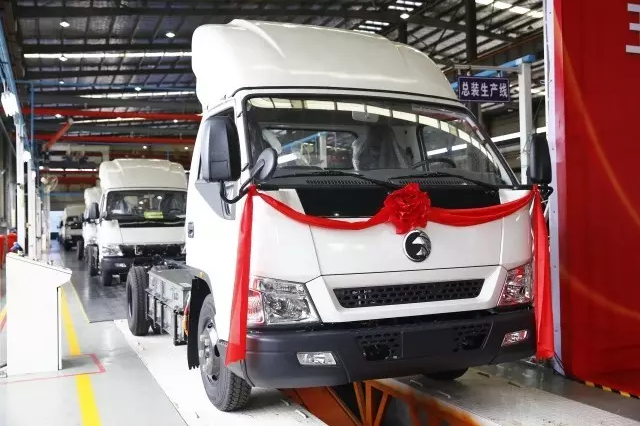 玉柴首批百輛新能源汽車8月15日在南寧交付 玉柴首批百輛新能源汽車8月15日在南寧交付