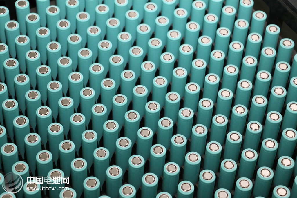 自給自足和外部配套并存 電池配套會走乘用車發(fā)動機(jī)老路？